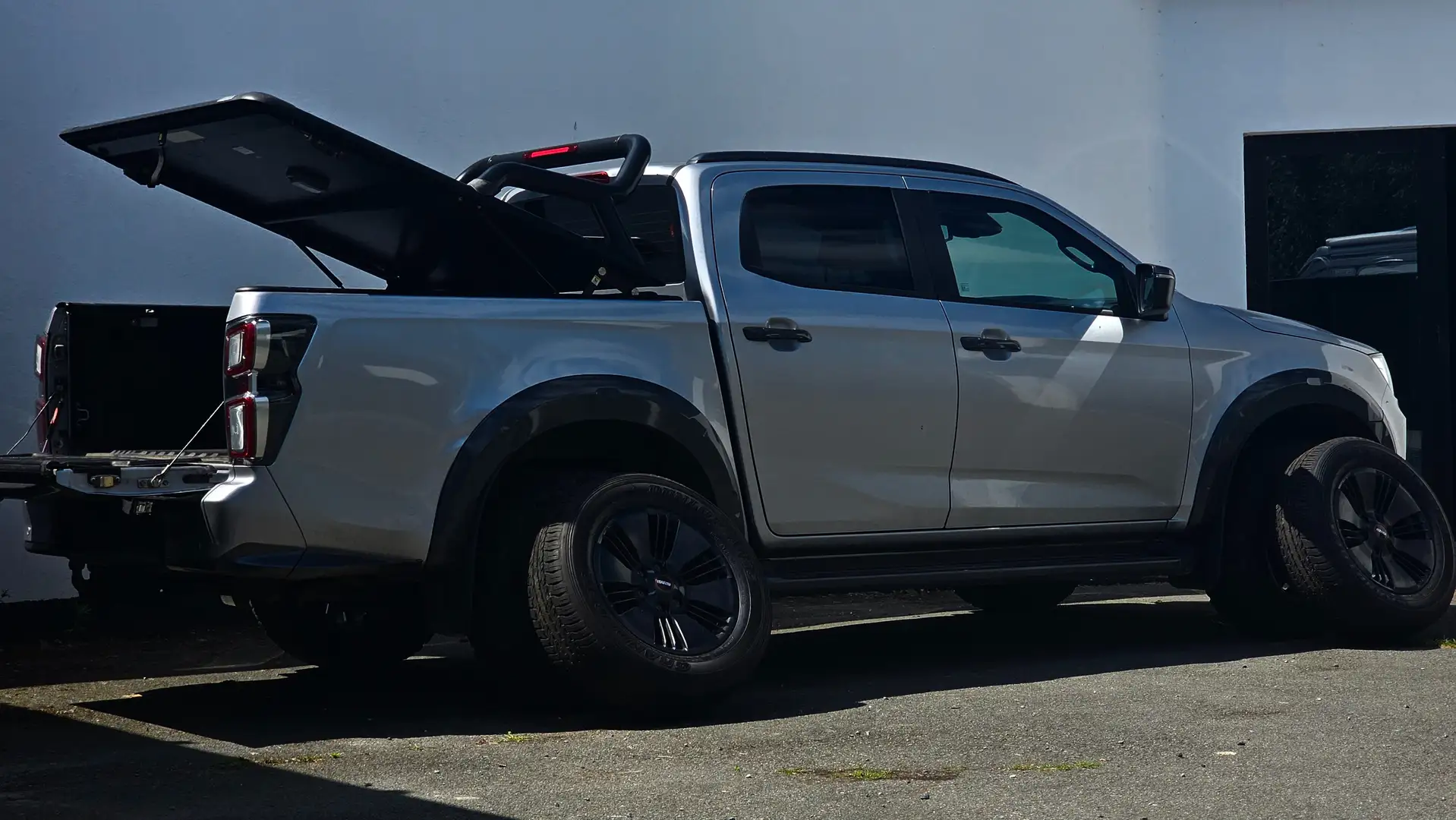 Isuzu D-Max V-CROSS *FULL OPTION €28091 EX BTW/NETTO Grau - 2