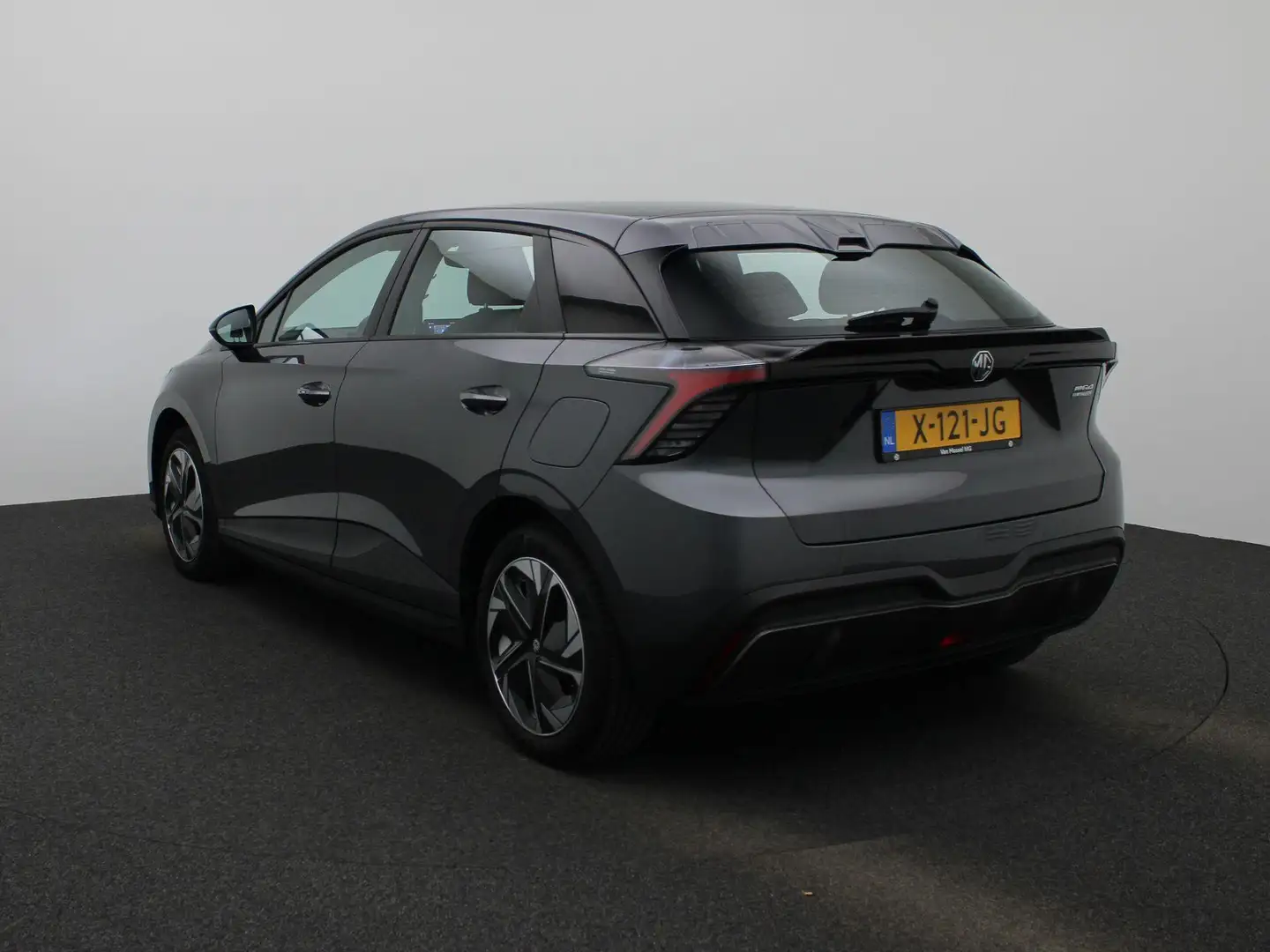 MG MG4 Electric Standard 51 kWh | Apple CarPay | Adaptive Grijs - 2