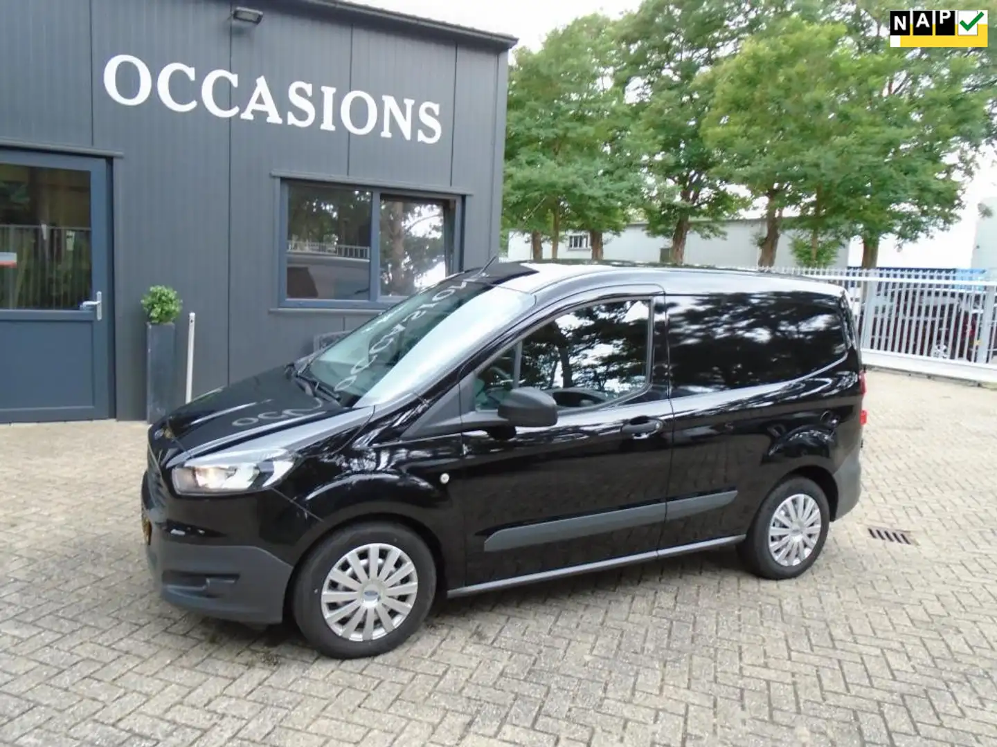 Ford Transit Courier 1.0 Economy Edition Zwart - 1