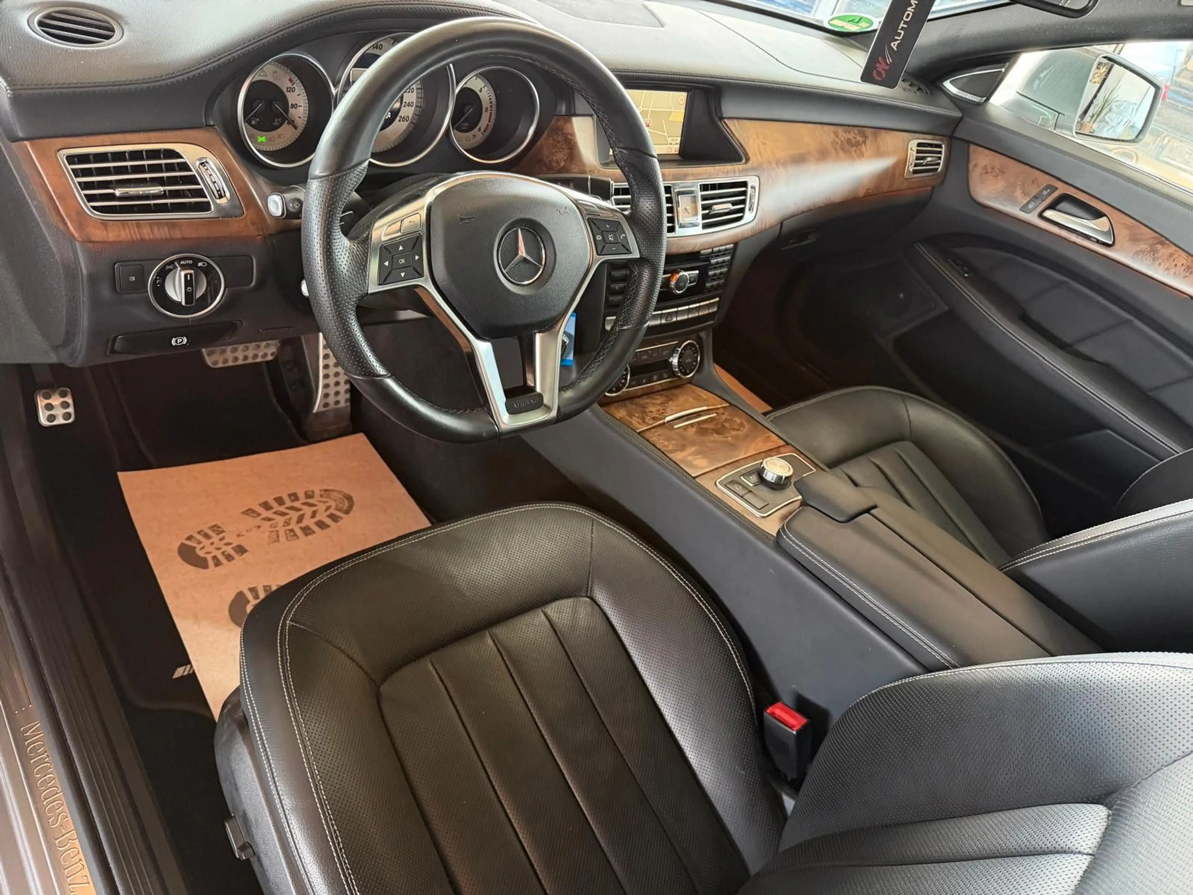 Mercedes-Benz CLS 250 CDI BlueEff*Spur*Totw*BiXen*Voll*AMG Line — photo 9