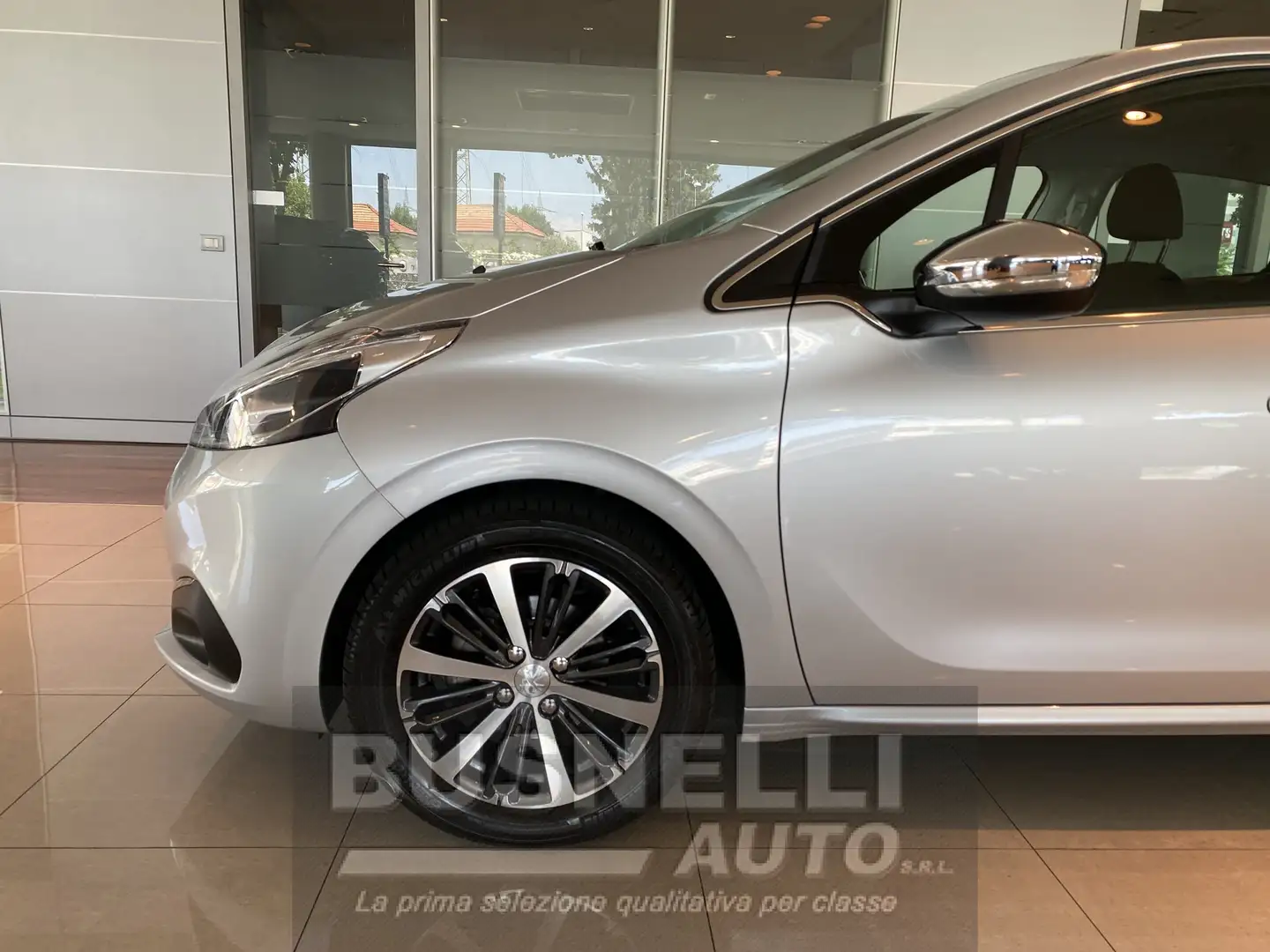Peugeot 208 1.2 PURETECH T 110CV 5 PORTE ALLURE AUTOMATICA Zilver - 2