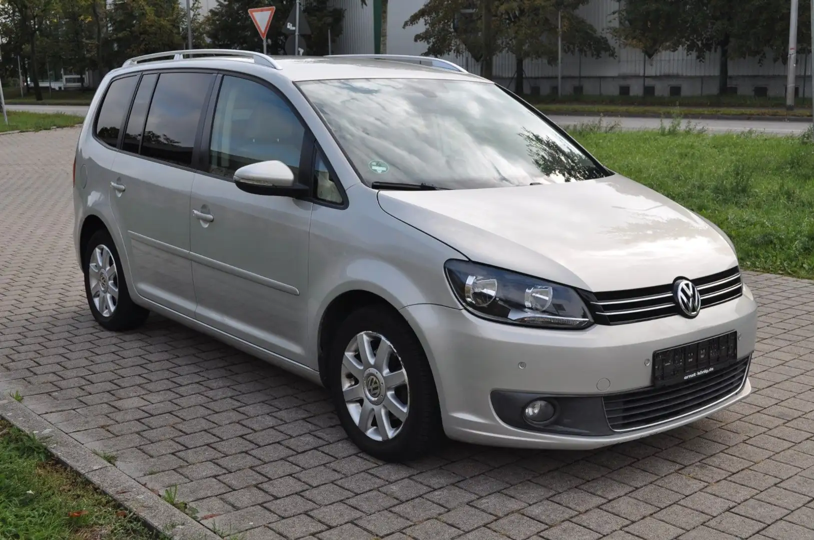 Volkswagen Touran 1.4 TSI Comfortline *Automatic - 7 Sitze* Argento - 1