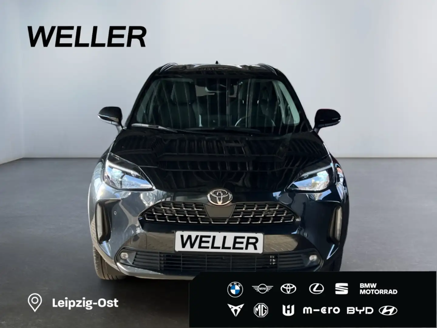 Toyota Yaris Cross Hybrid 130 1.5 Style Plus *RCam*SHZ* Schwarz - 2