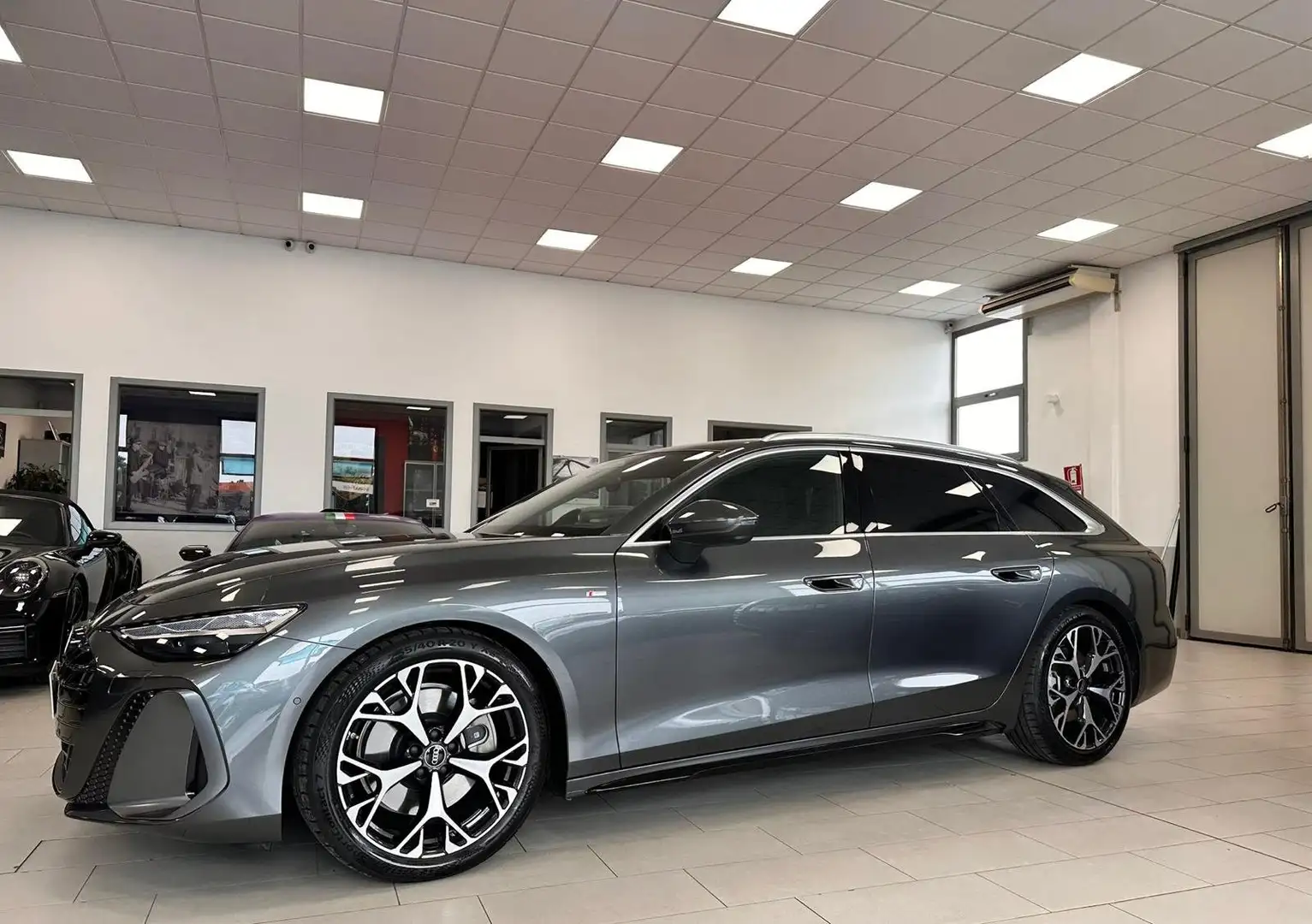 Audi A6 AVANT 2.0 TDI MHEV SLINE QUATTRO SOSP PNEUMATICHE Gris - 2