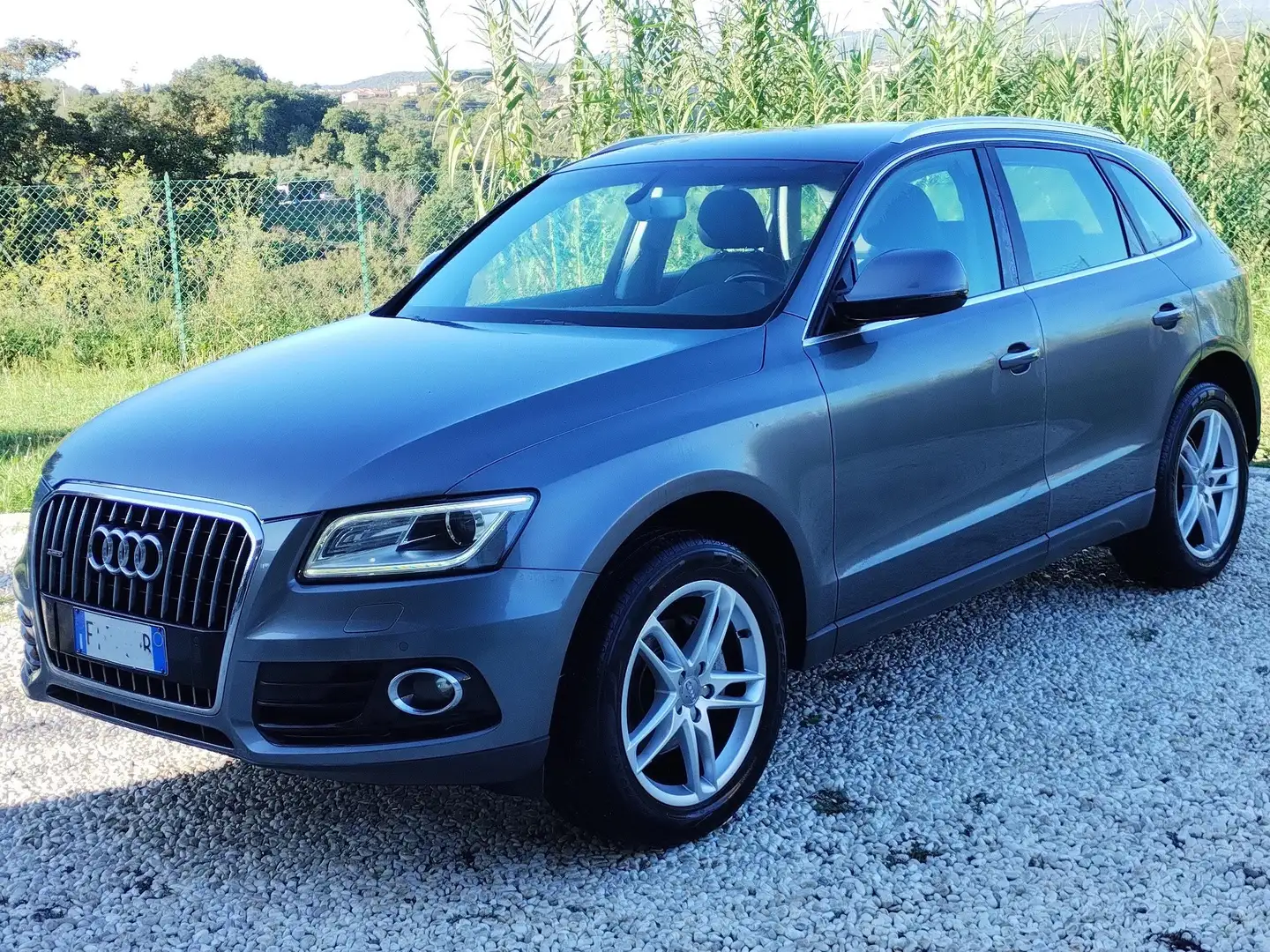 Audi Q5 Q52.0 tdi Business quattro 190cv s-tronic Grijs - 1