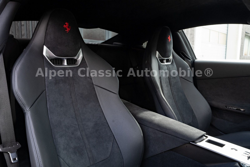 Ferrari Amalfi Carbon, Passenger Display, 360 Grad — photo 14