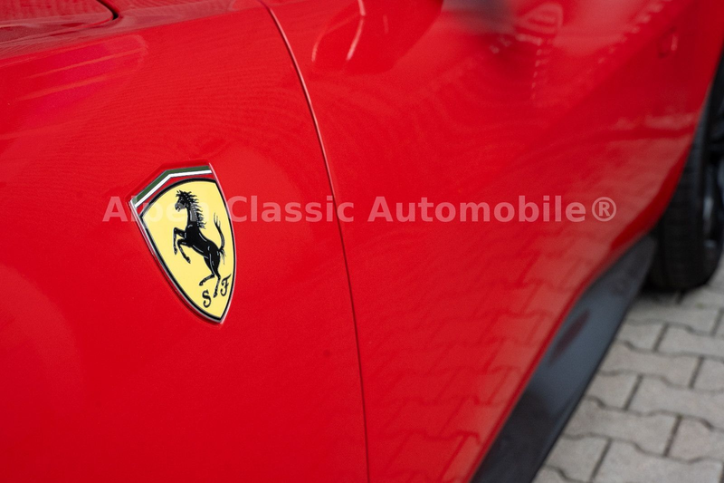 Ferrari Amalfi Carbon, Passenger Display, 360 Grad — photo 9