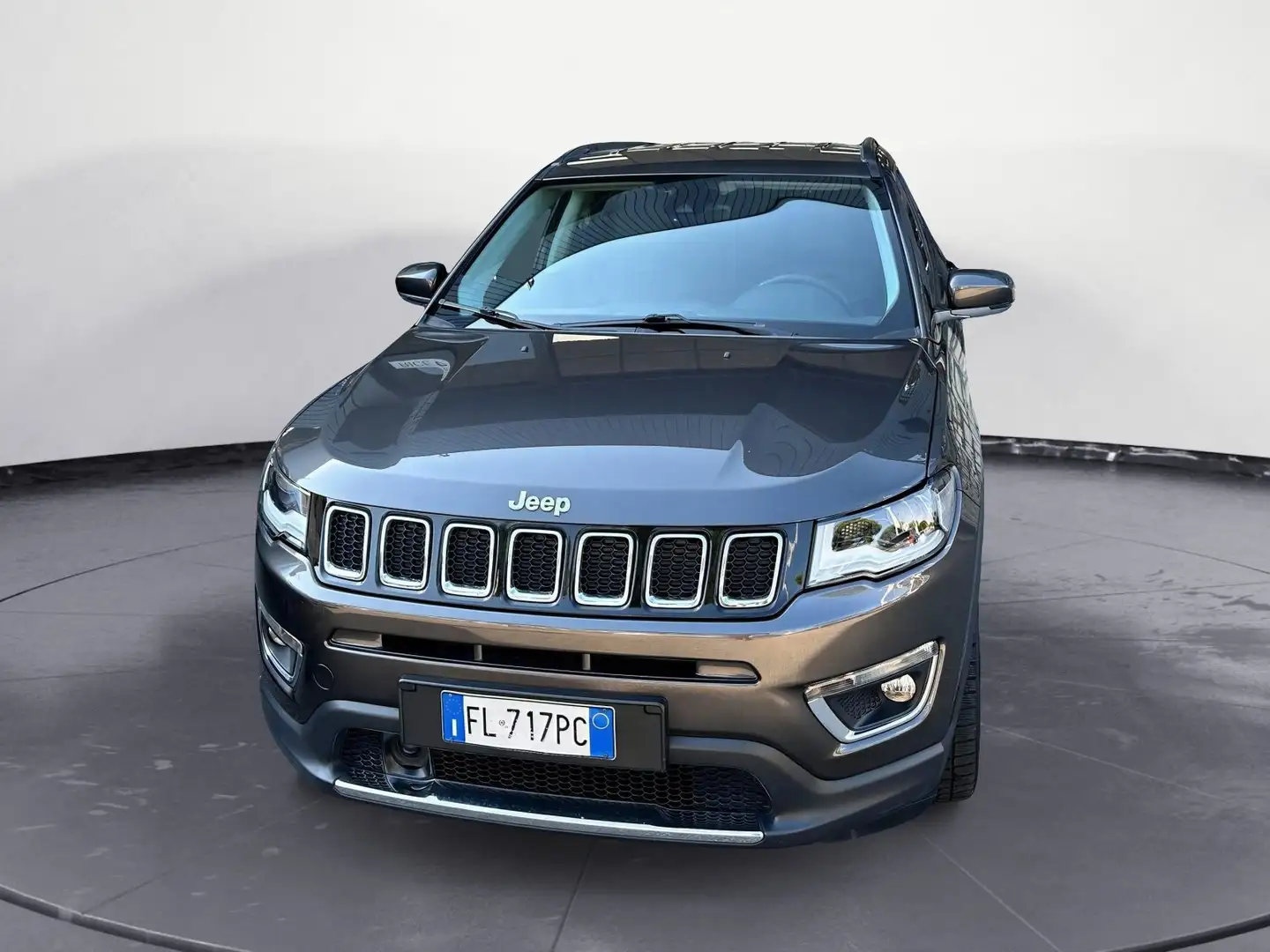 Jeep Compass 2.0 Multijet II 4WD Limited Šedá - 1