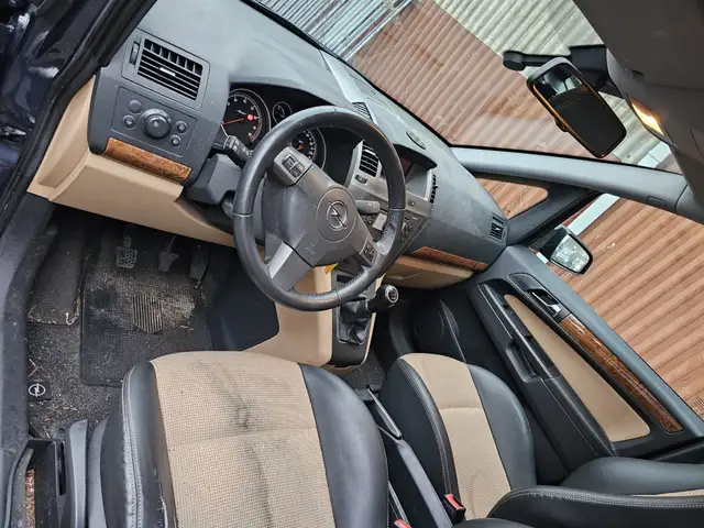 Opel Zafira view 28