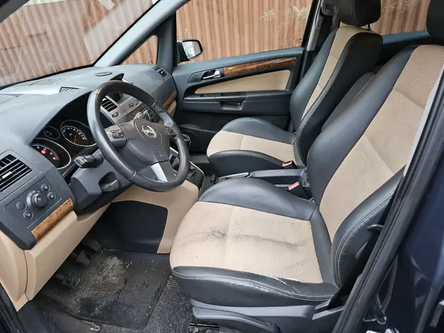 Opel Zafira view 5