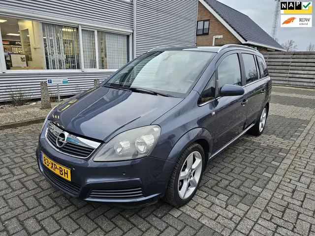 Opel Zafira main image