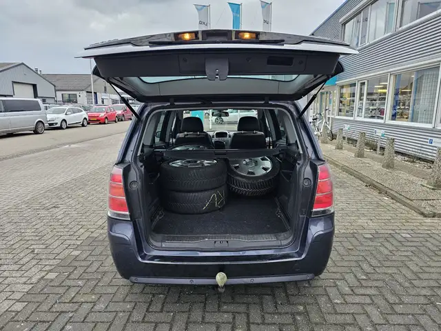 Opel Zafira view 21