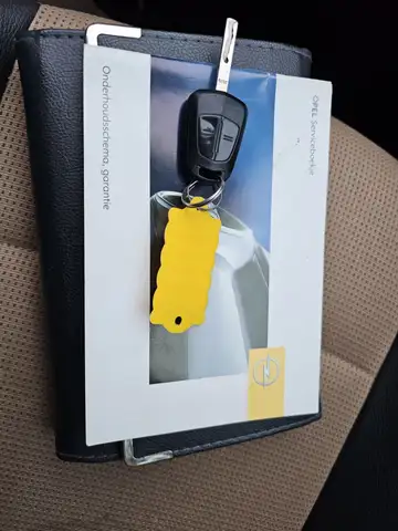 Opel Zafira view 8