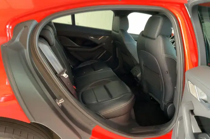 Jaguar I-Pace 2021, foto 8