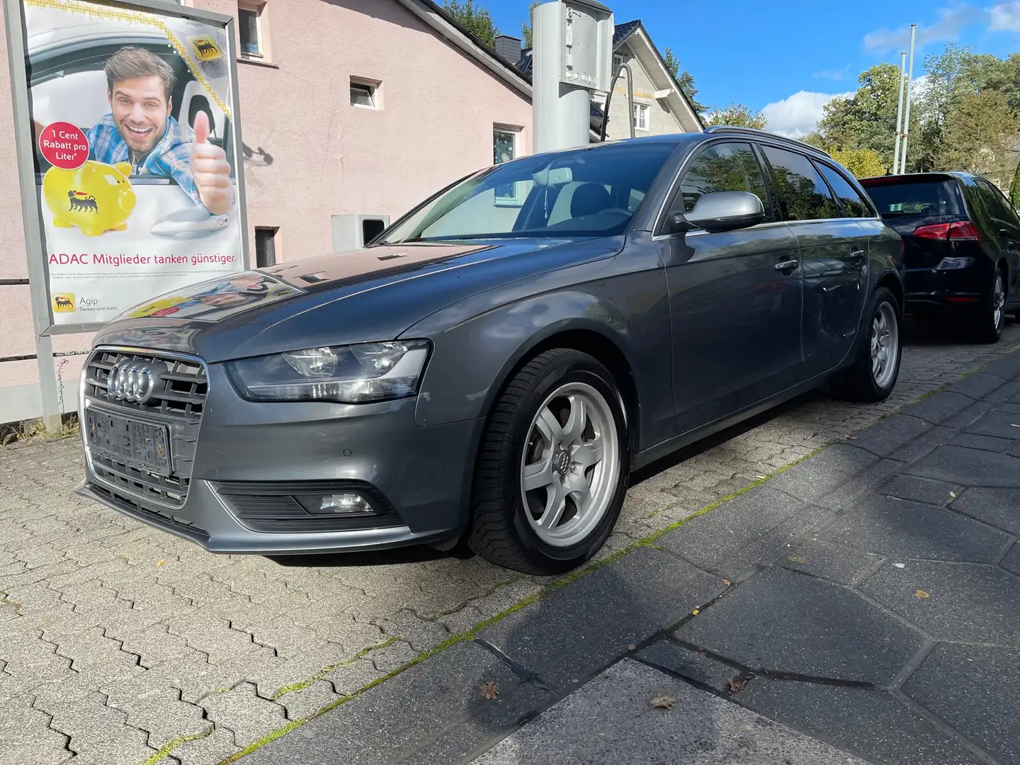 Audi A4 Ambiente Facelift, Automatik Grau - 1