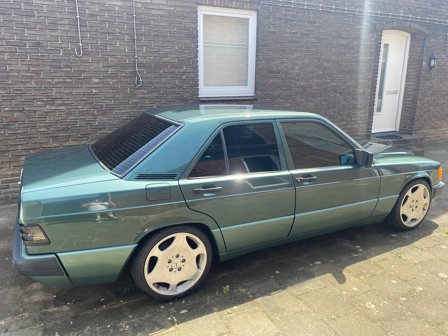 Mercedes-Benz 190 E Groen - 1