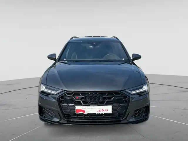 Audi S6 view 2