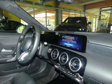 Bild 21 Mercedes-Benz A 180 PROGRESSIVE LINE ADVANCED, HOLZ LINDE, RFK, LED.