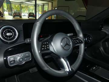 Bild 5 Mercedes-Benz A 180 PROGRESSIVE LINE ADVANCED, HOLZ LINDE, RFK, LED.