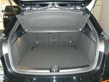 Bild 13 Mercedes-Benz A 180 PROGRESSIVE LINE ADVANCED, HOLZ LINDE, RFK, LED.