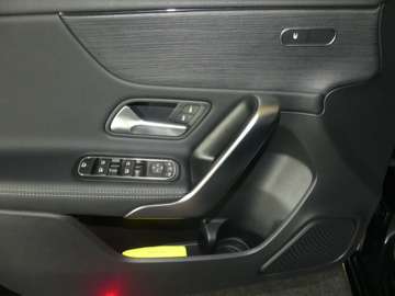 Bild 4 Mercedes-Benz A 180 PROGRESSIVE LINE ADVANCED, HOLZ LINDE, RFK, LED.