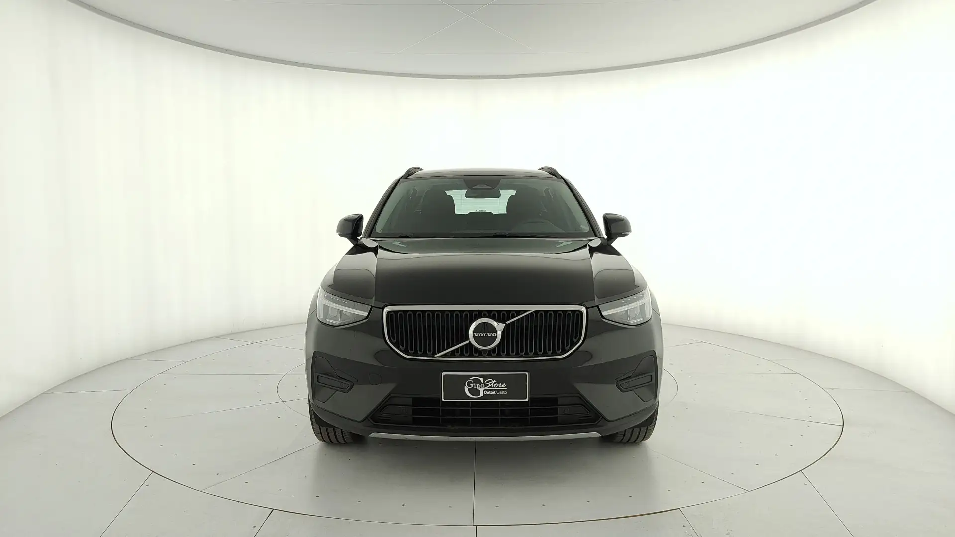 Volvo XC40 2.0 b3 Essential auto Nero - 2
