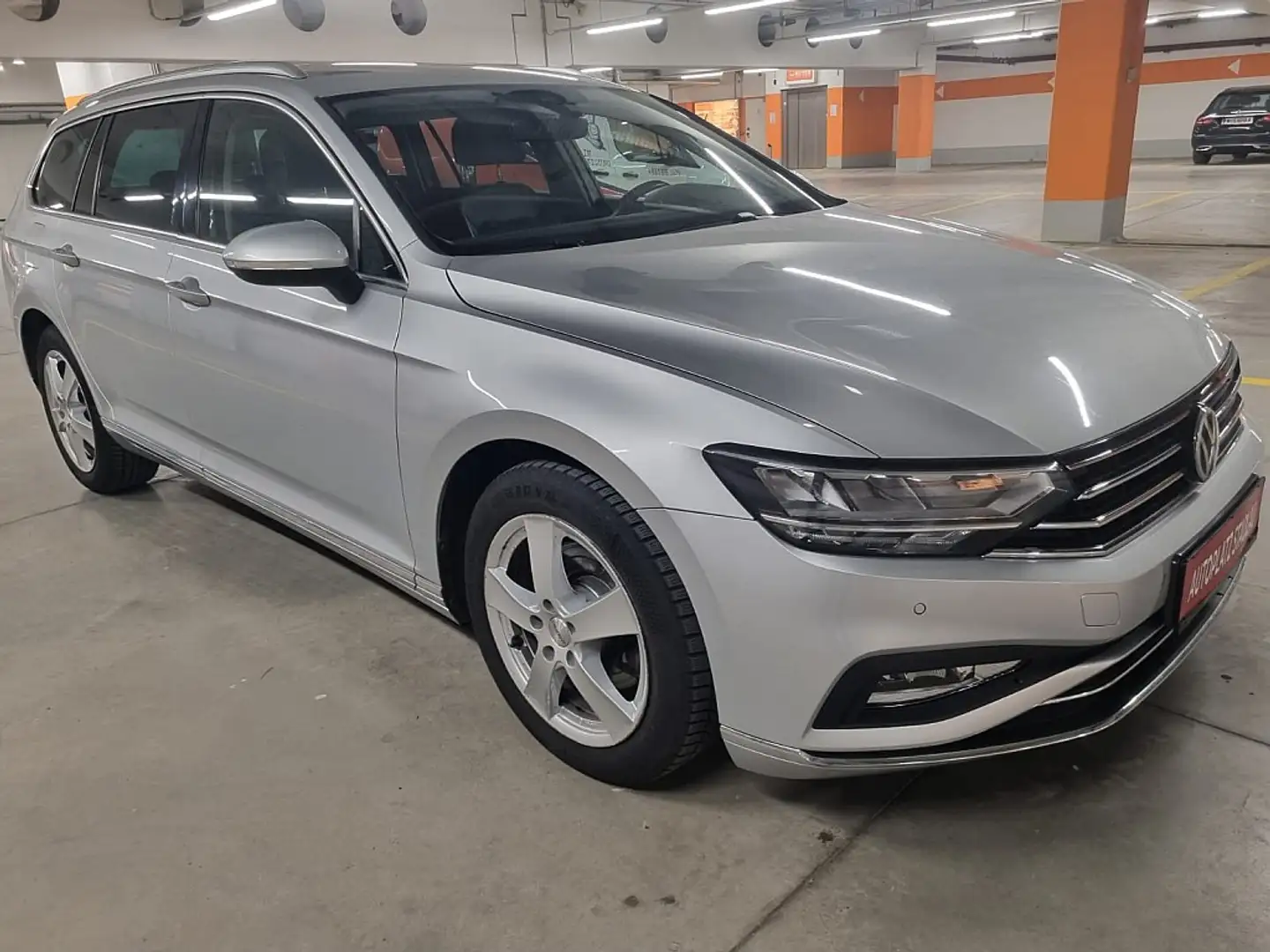 Volkswagen Passat Variant Elegance 2,0 TDI SCR DSG LED-SCHEINWERFER LEDER... Silber - 2