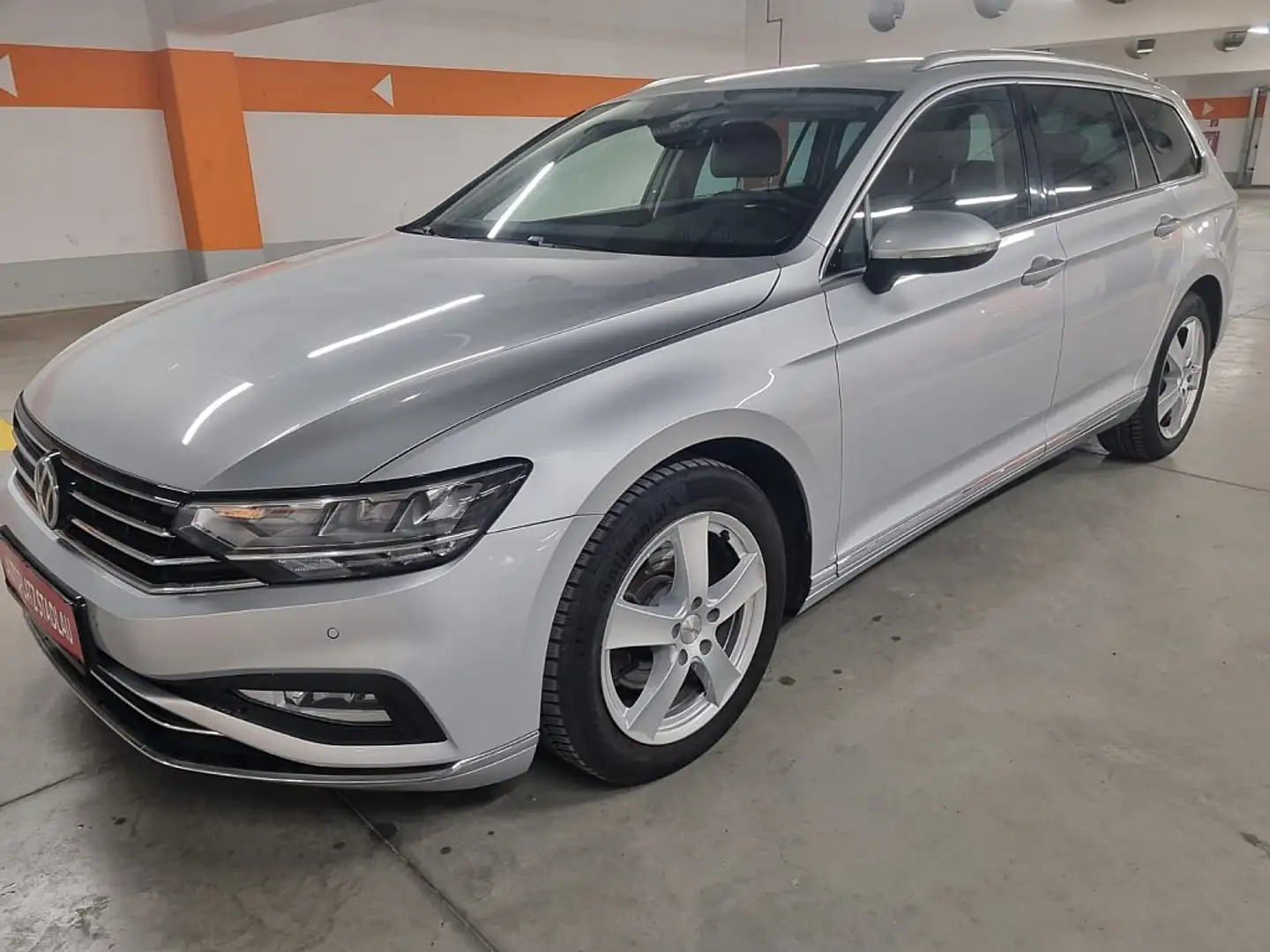 Volkswagen Passat Variant Elegance 2,0 TDI SCR DSG LED-SCHEINWERFER LEDER... Silber - 1