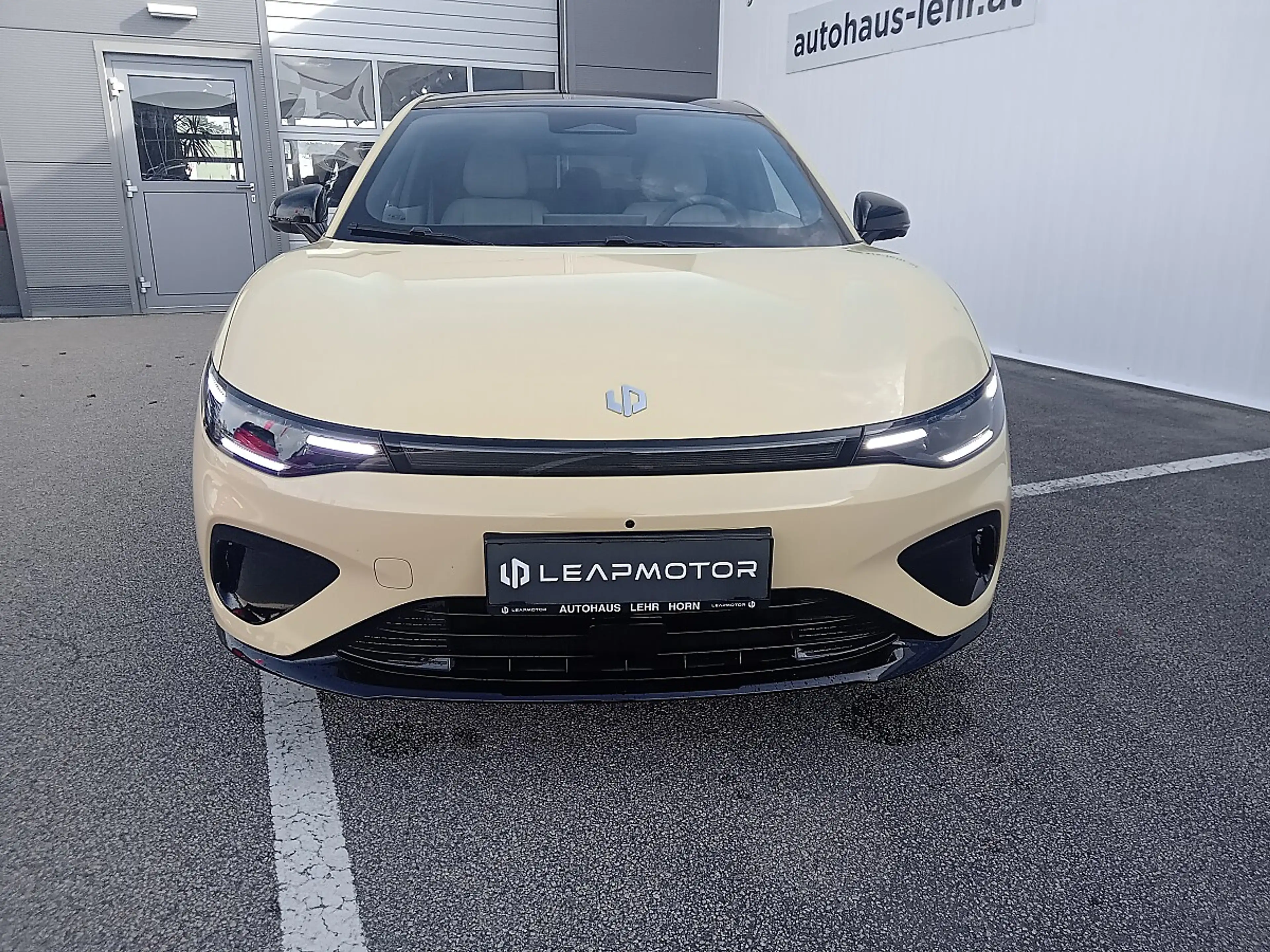 Leapmotor B05 67,1kWh Design Pro Max — photo 6