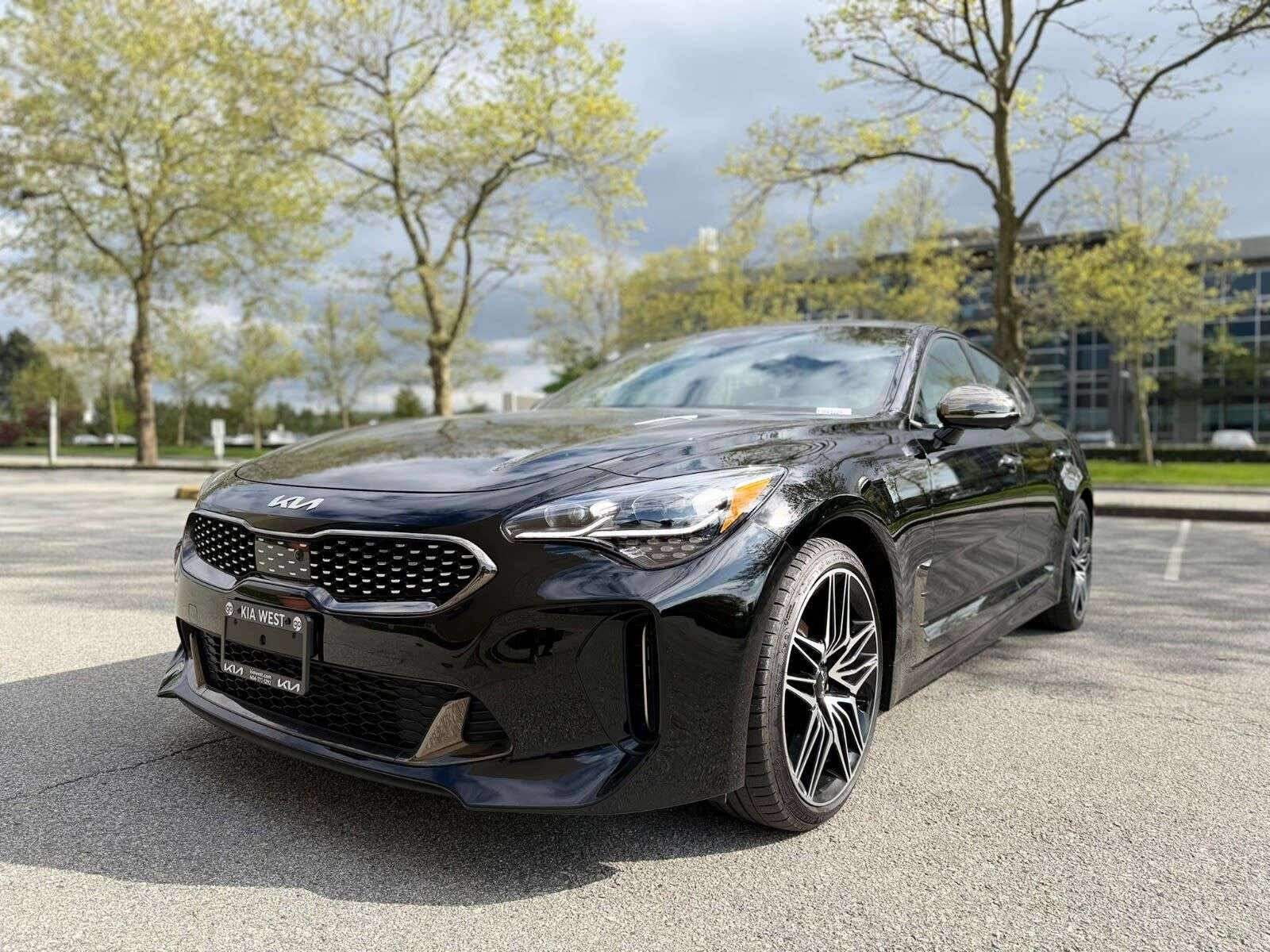 2023 Kia Stinger GT Elite | LEATHER | HUD | NAVIGATION | SUNROOF |