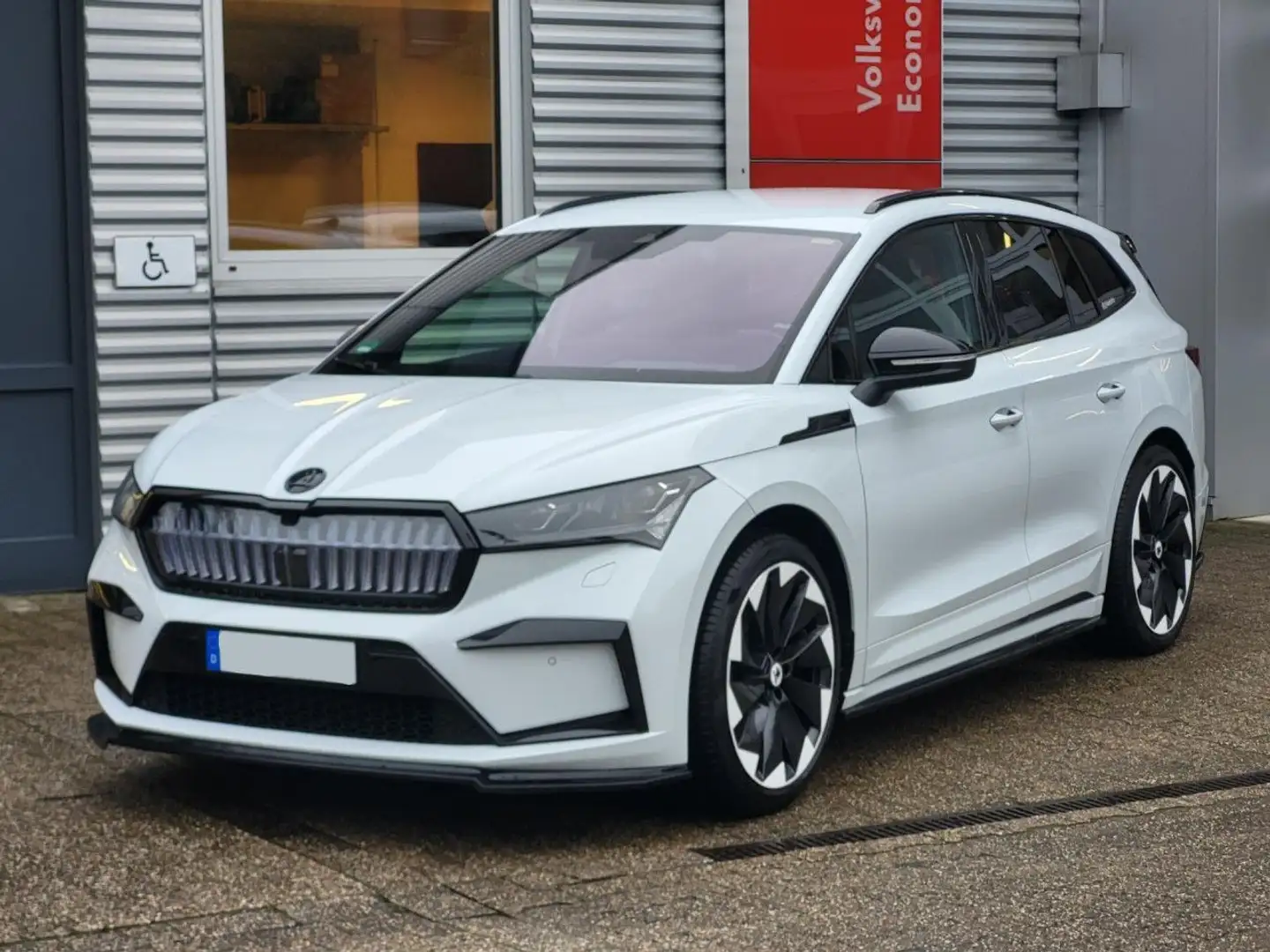 Skoda Enyaq iV80 Sportline Rieger CANTON HUD AHK Navi Weiß - 1