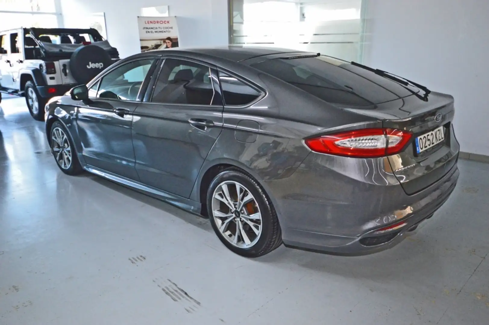 Ford Mondeo 2.0TDCI ST-Line 150 Gris - 2