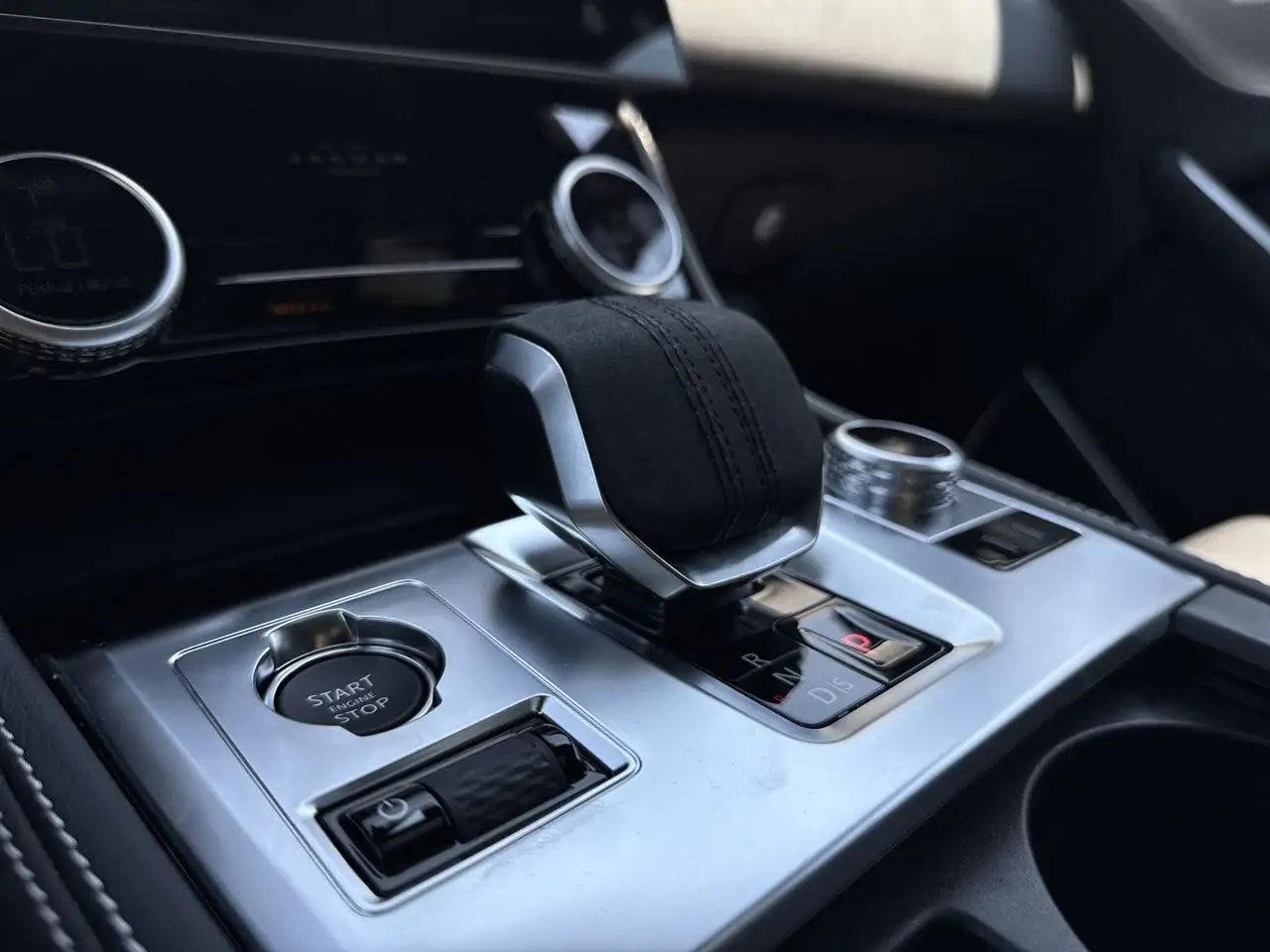 Jaguar F-Pace снимка Jaguar F-Pace
