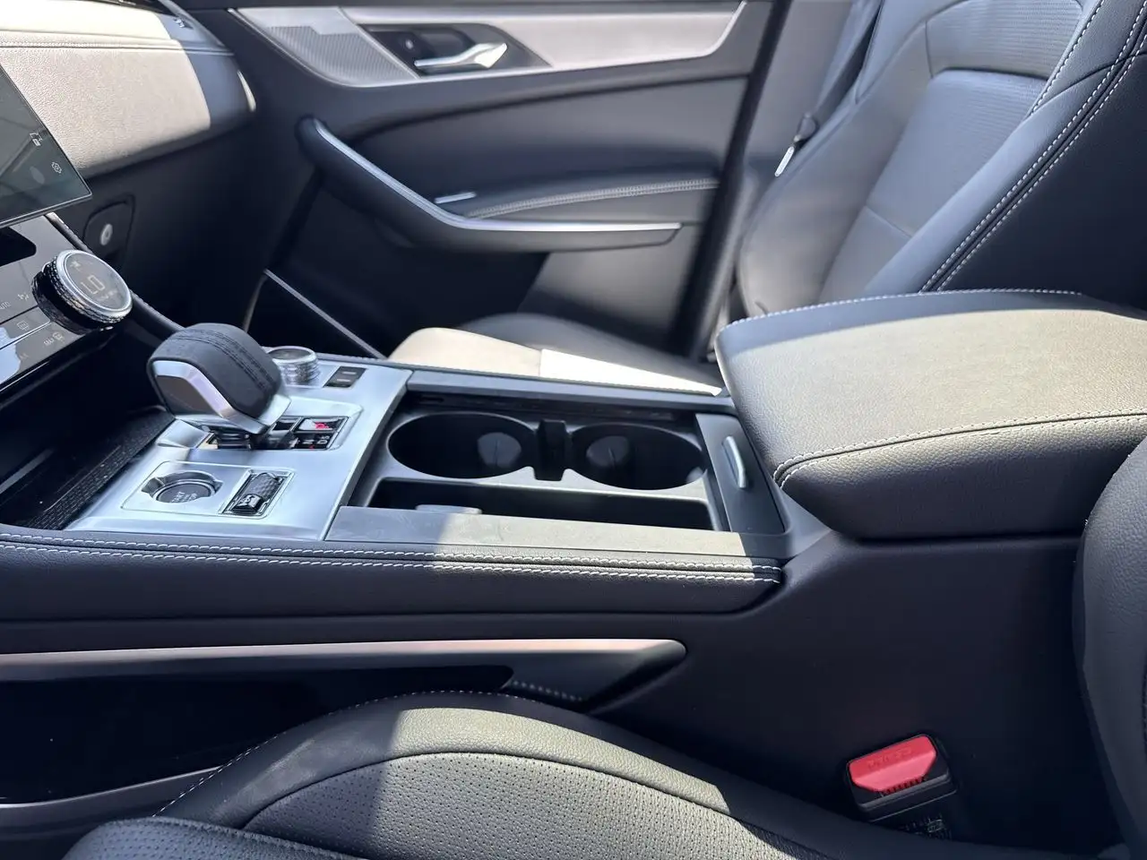 Jaguar F-Pace снимка Jaguar F-Pace