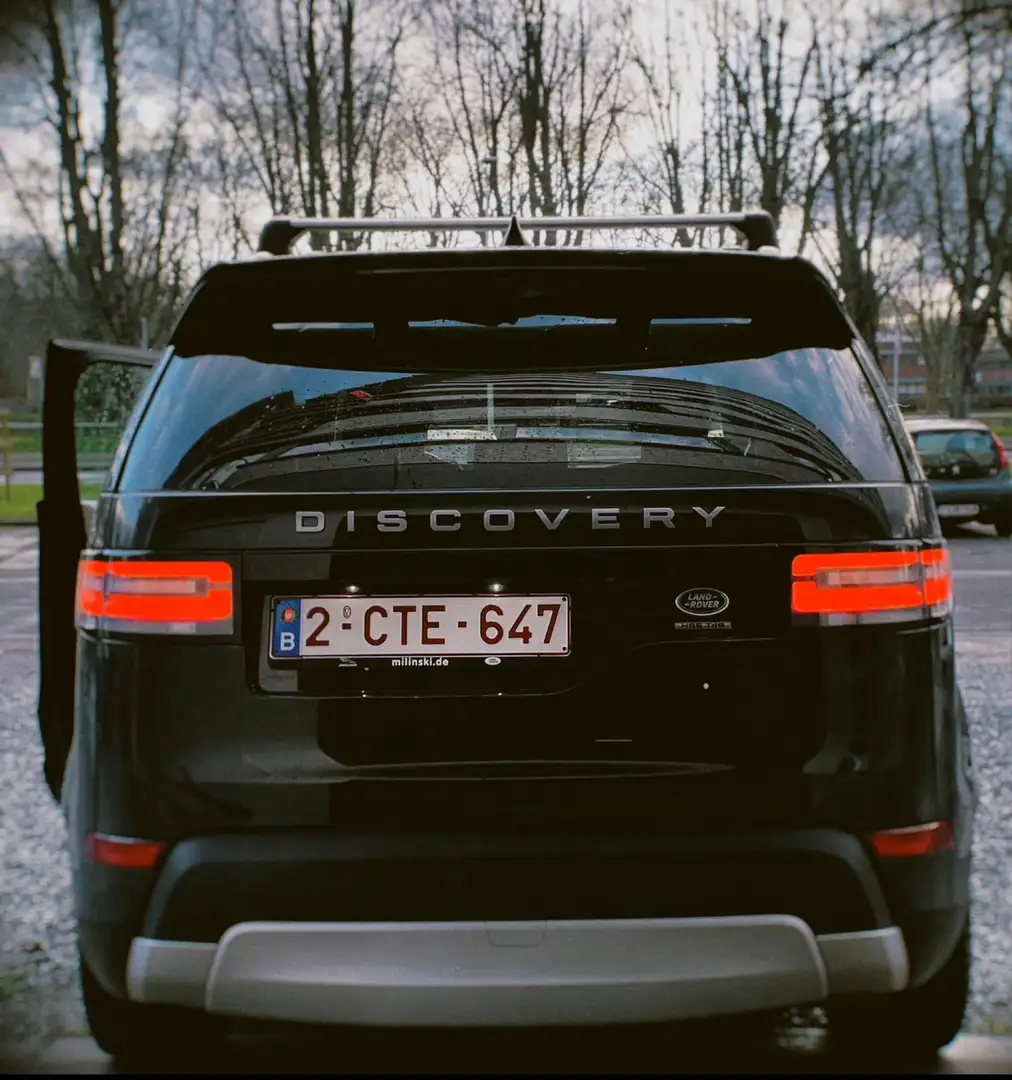 Land Rover Discovery 3.0 SDV6 Landmark Zwart - 2