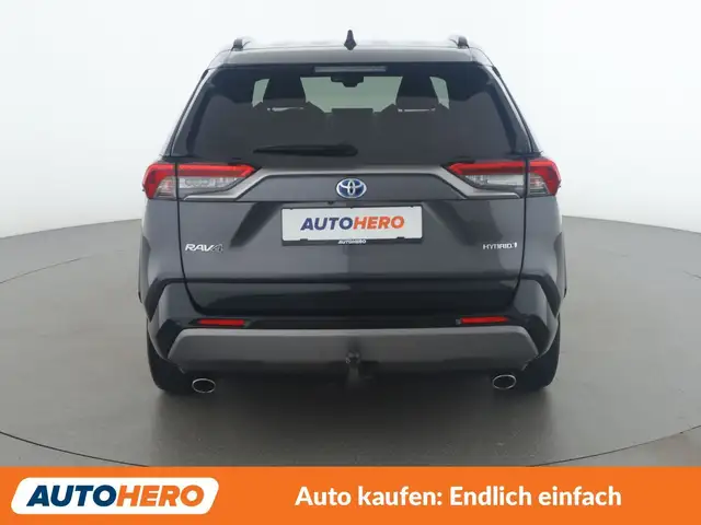 Toyota Rav4 view 5