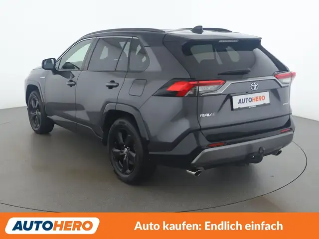 Toyota Rav4 view 4