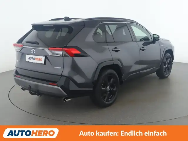 Toyota Rav4 view 6