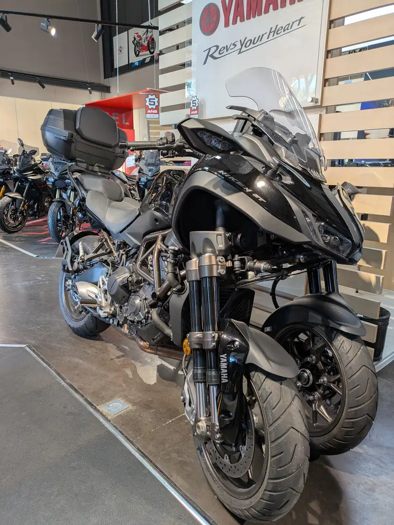 Yamaha Niken Zwart - 1