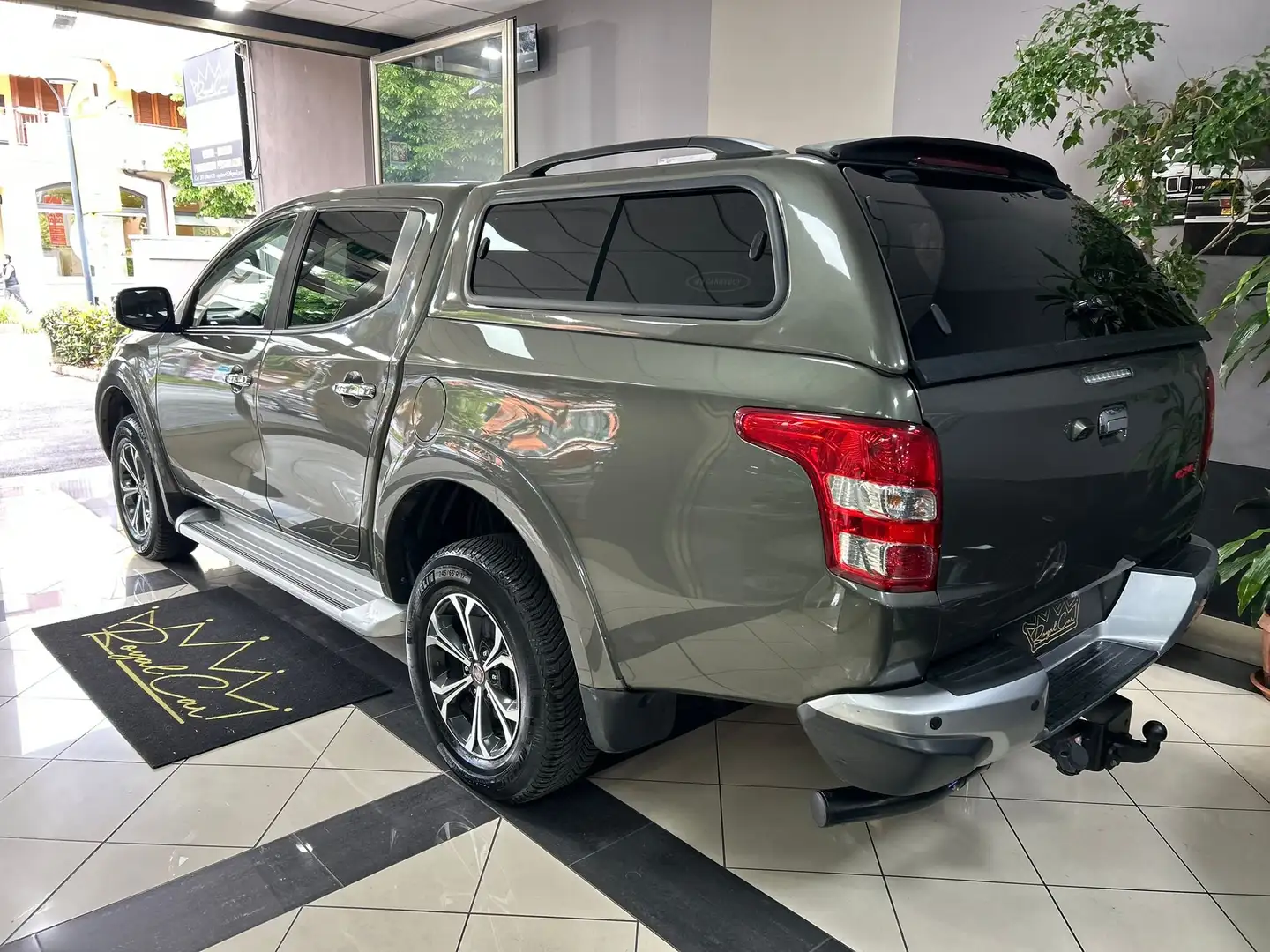 Fiat Fullback 2.4 180CV Doppia Cabina LX S&S Gris - 2