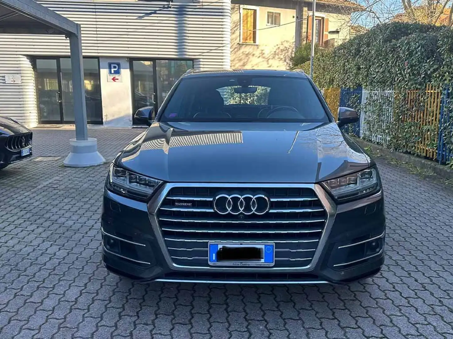 Audi Q7 3.0 tdi SLINE S LINE quattro TELECAM 360 CERCHI 20 Grigio - 2