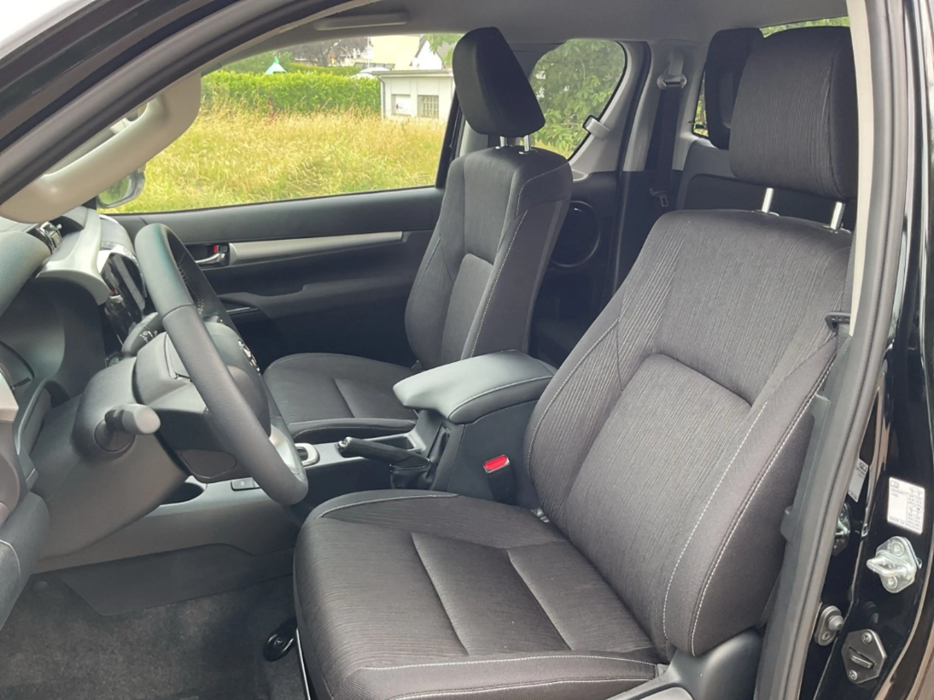 Toyota Hilux Extra Cab Comfort 4x4 Navi Sperrdiff. Apple CarPla — photo 8