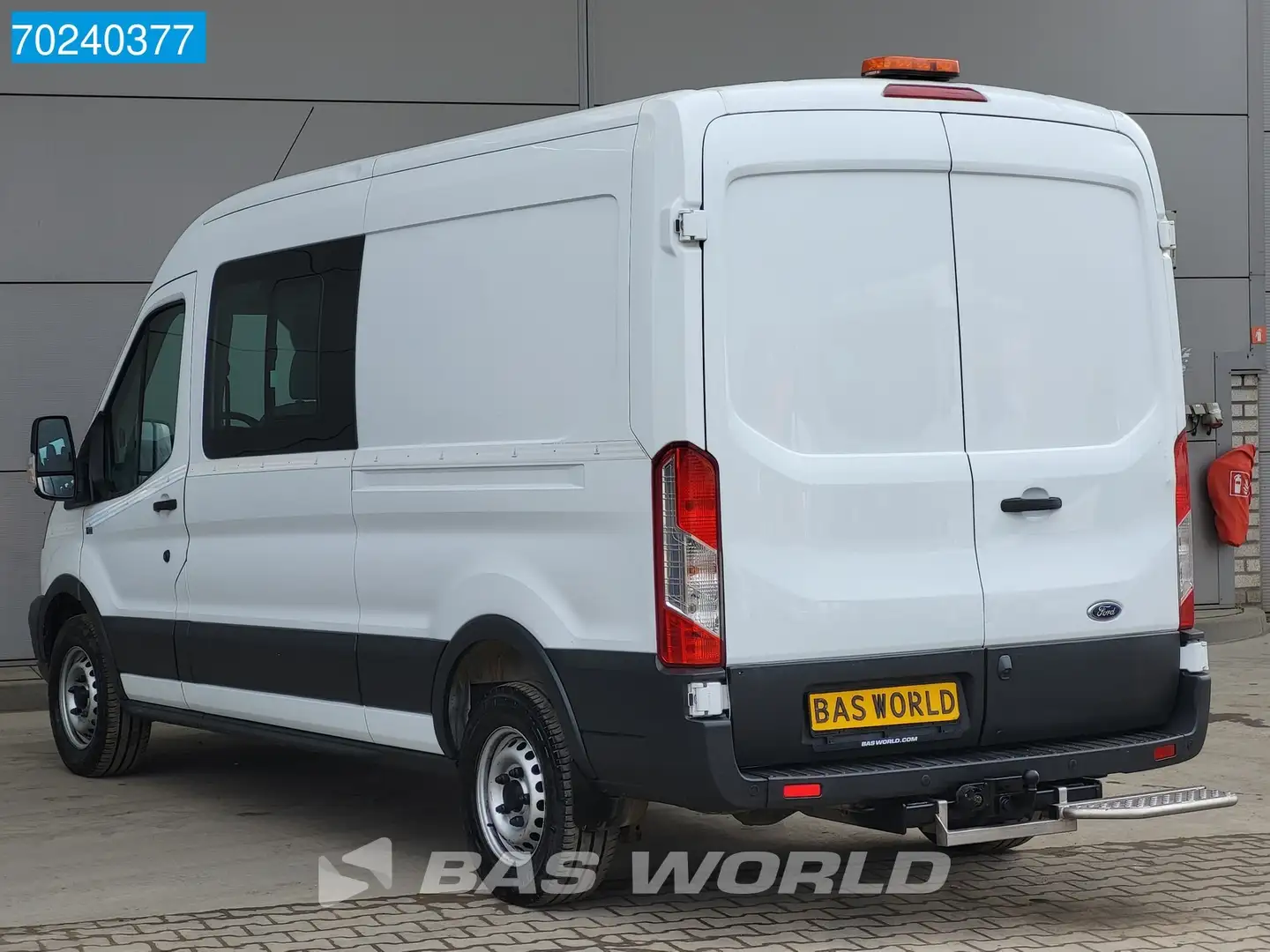 Ford Transit 130pk L3H2 Dubbel Cabine 7pers. Airco Trekhaak Cam Wit - 2