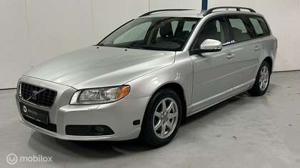 Volvo V70 2.0F Momentum AUTOMAAT / YOUNGTIMER