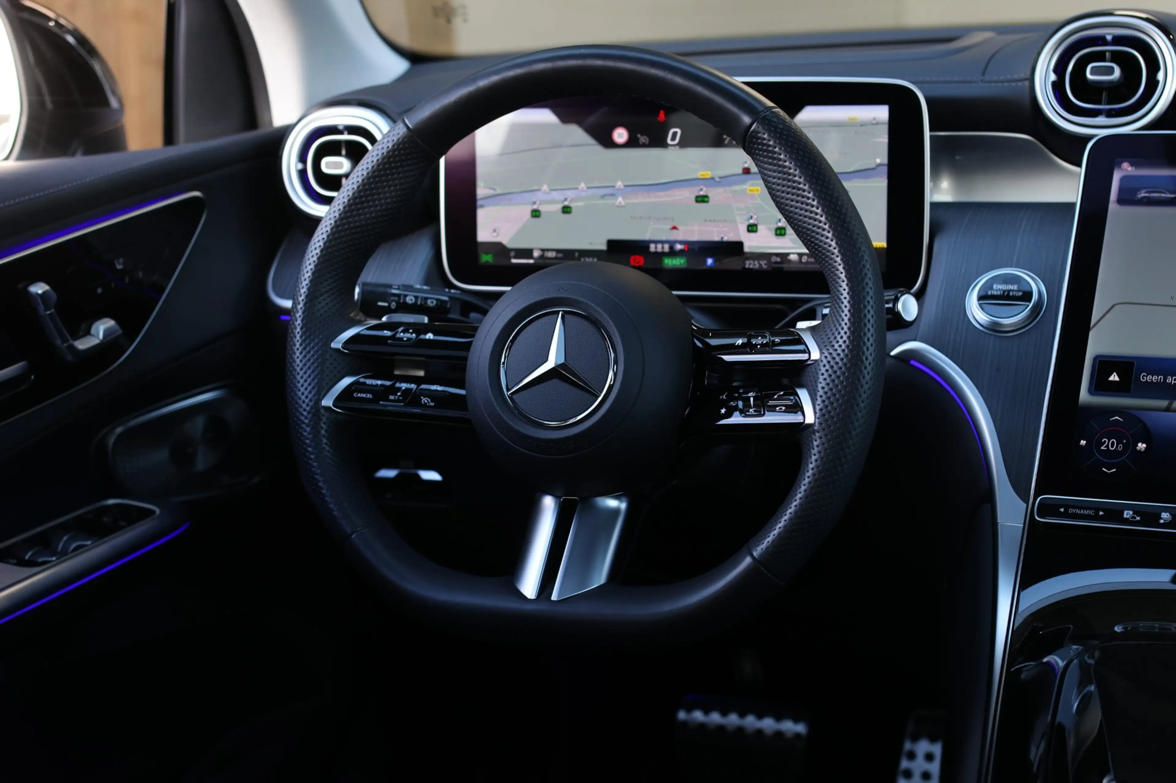 Mercedes-Benz GLC 300 300e 4MATIC AMG Line *Pano*Burmester*360 Camera*Tr — photo 48