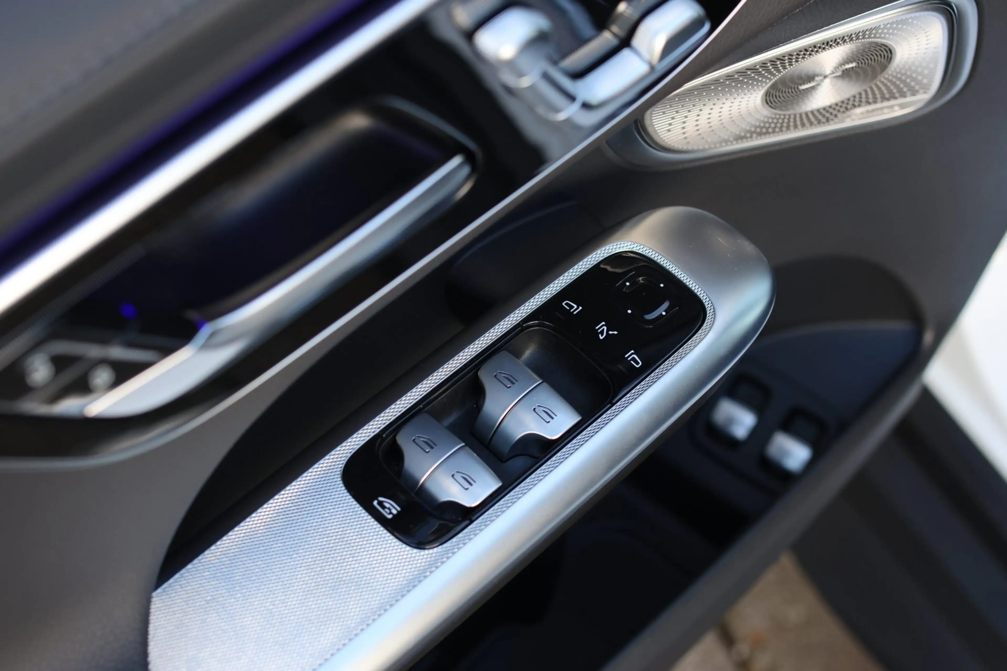 Mercedes-Benz GLC 300 300e 4MATIC AMG Line *Pano*Burmester*360 Camera*Tr — photo 35