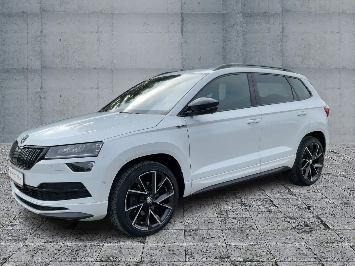Skoda Karoq 2.0 TSI 4x4 DSG SPORTLINE 5JG+NAV+AHK+PANO Weiß - 2
