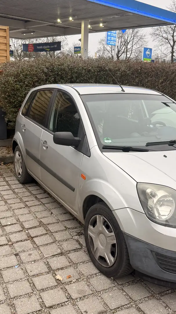 Ford Fiesta 1.4 Connection - 2