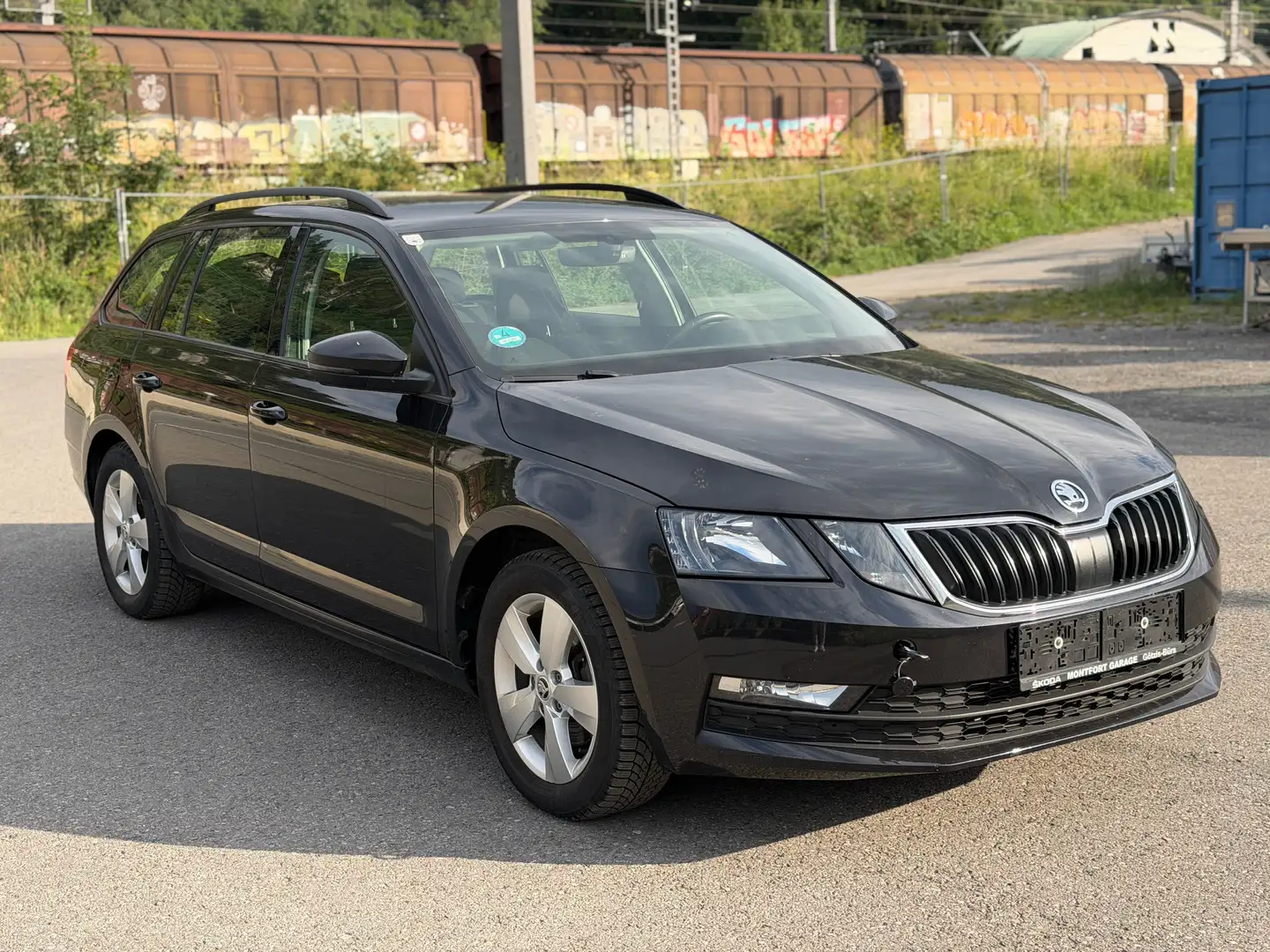 Skoda Octavia Combi 1.6 Limited TDI 4x4 MOTORSCHADEN - 2