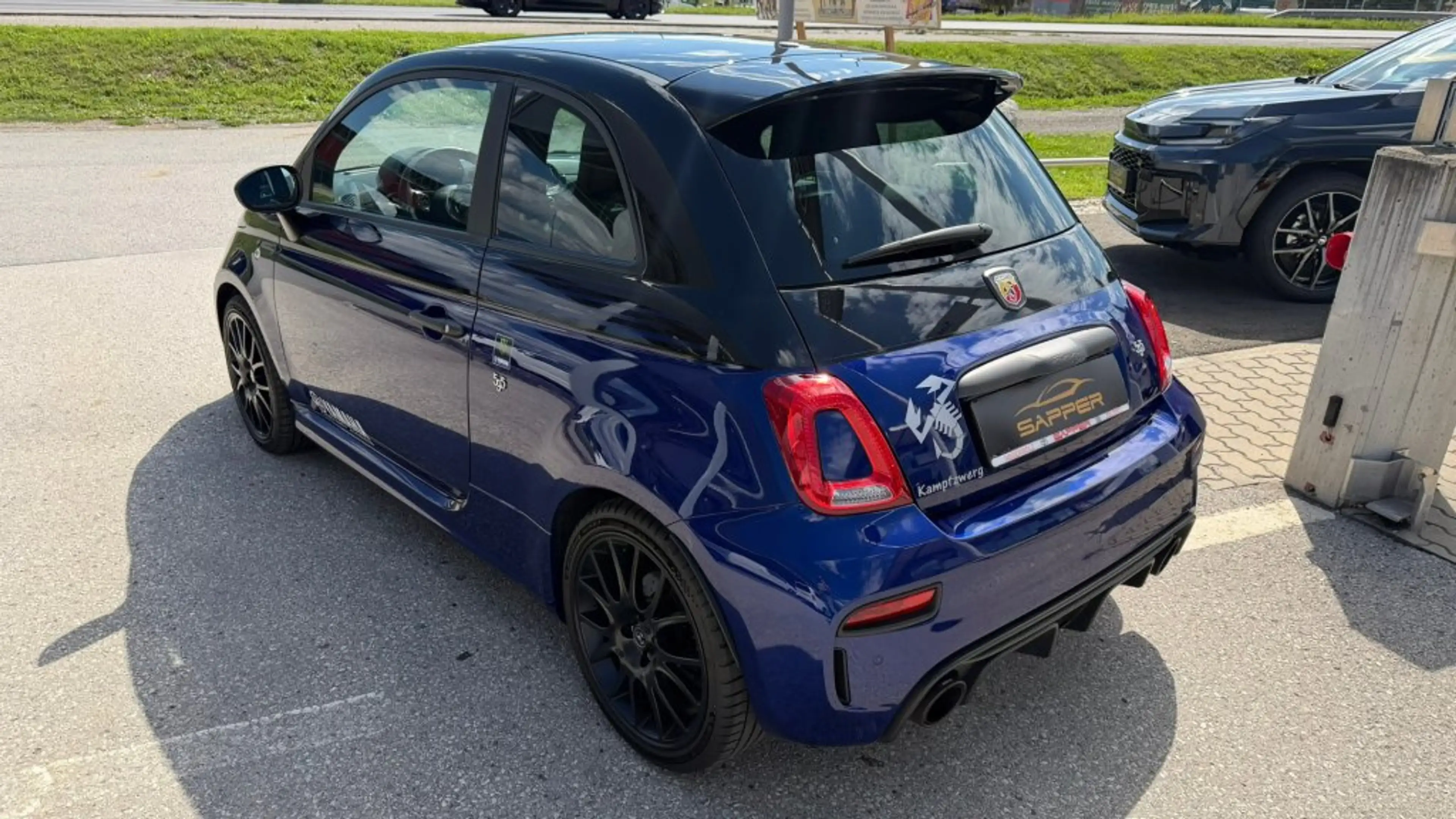 Abarth 500 Fiat 500 Abarth Yamaha Racing 1 of 2000 LE Akrapovic — photo 10